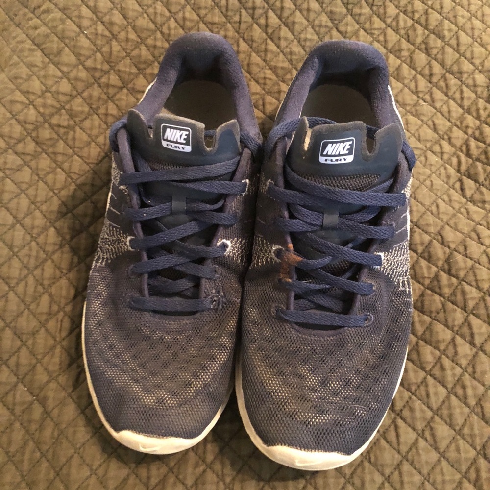 Nike’s - Picture 2 of 4